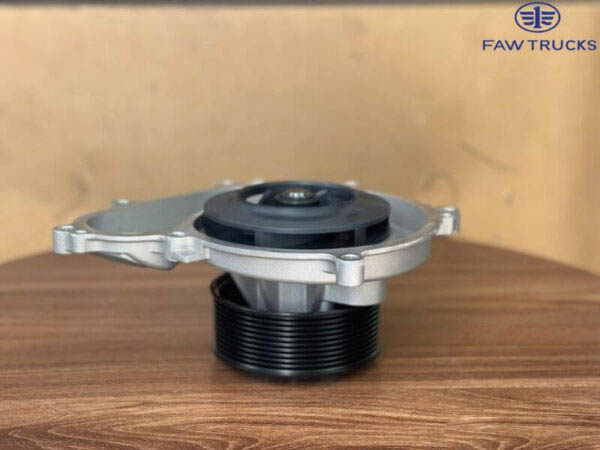 BƠM NƯỚC XE ĐẦU KÉO FAW 445HP