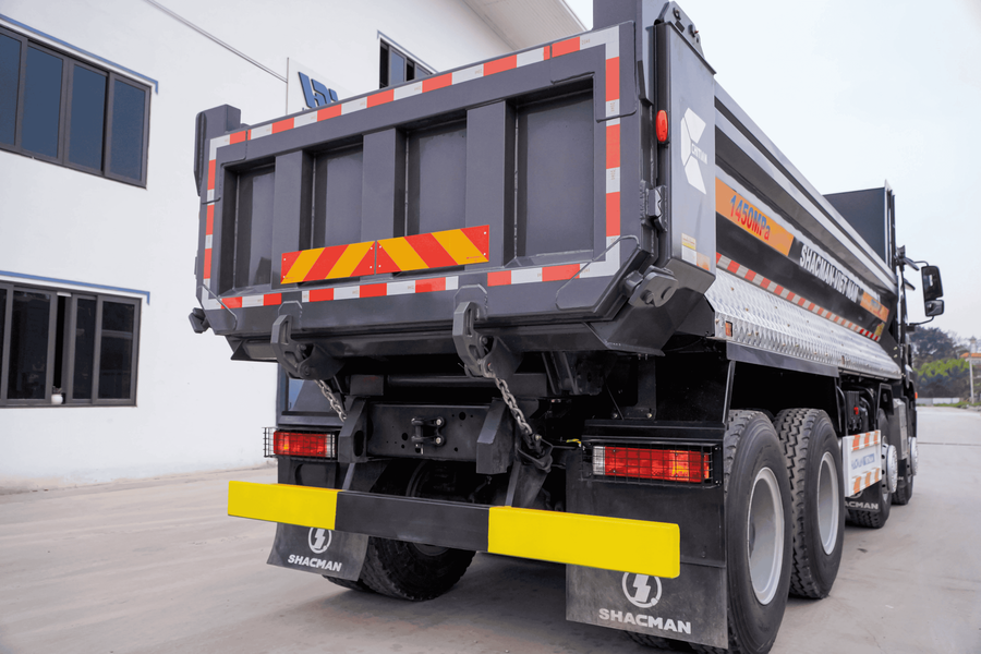 XE BEN SHACMAN H3000S 8X4 WEICHAI 400HP THÙNG U