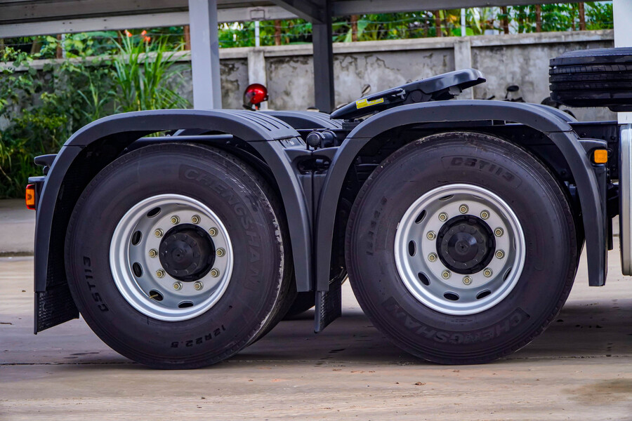 Xe đầu kéo Shacman X6000 Weichai 460HP cầu láp