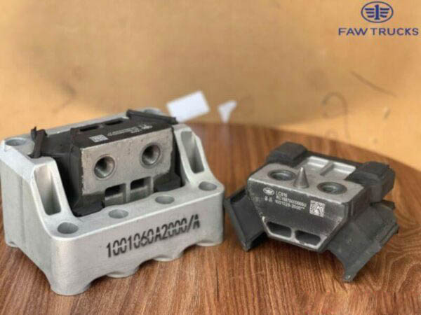 CAO SU CHÂN MÁY TRƯỚC XE ĐẦU KÉO FAW 460HP