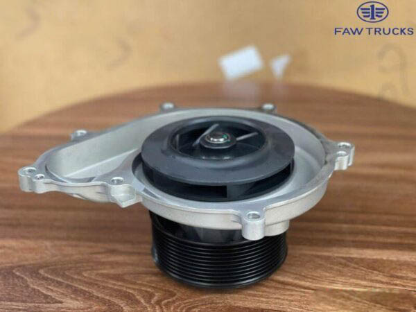 BƠM NƯỚC XE ĐẦU KÉO FAW 445HP