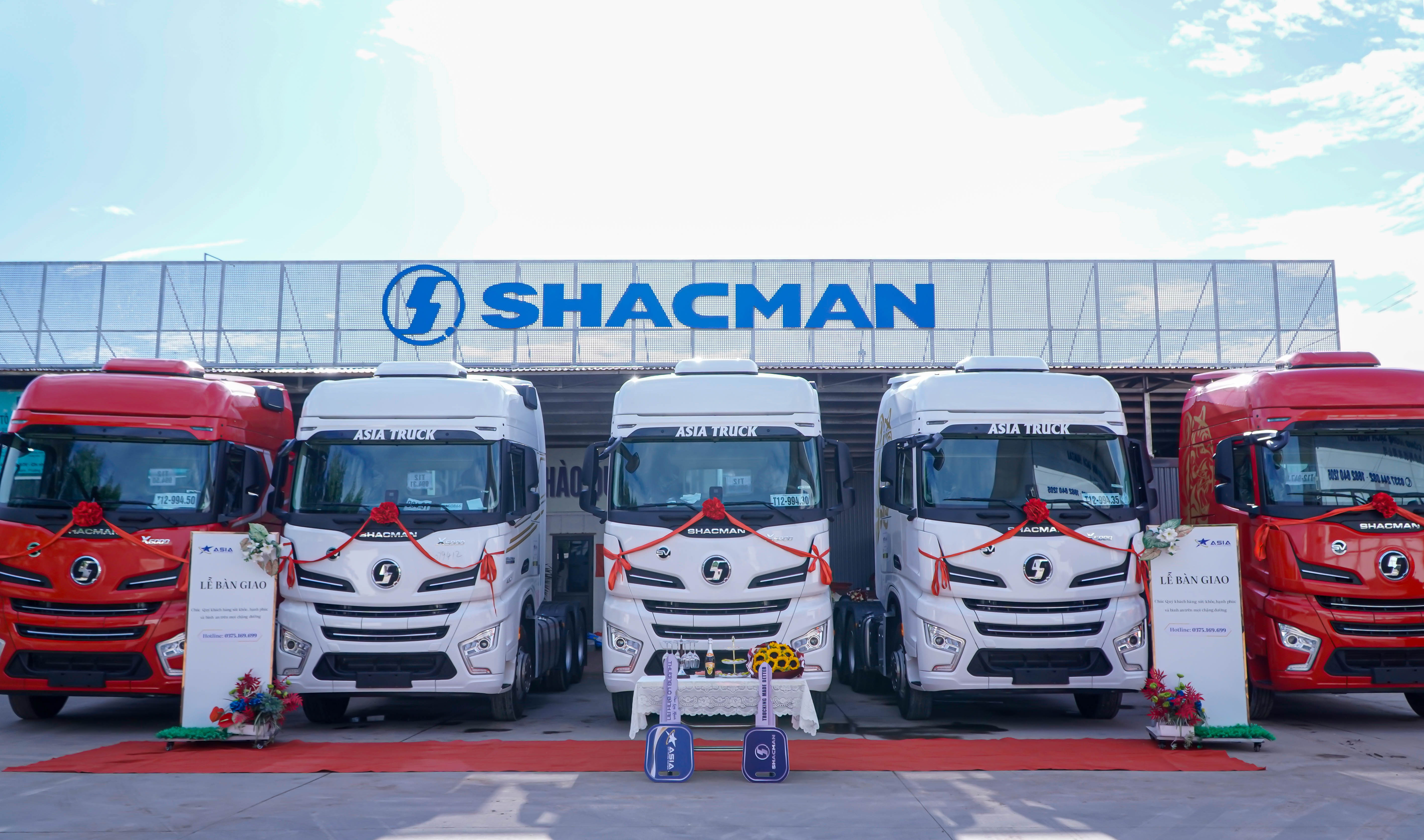 LỄ BÀN GIAO LÔ 5 XE SHACMAN X6000 – ĐỒNG HÀNH CÙNG CÔNG TY PHONG SINH TRÊN MỌI HÀNH TRÌNH 